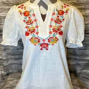 Floral white embroidered top